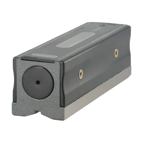 Precision 0.02mm/m Machinist Level, Industrial Grade Steel Spirit Level with V-Groove Base, close-up view.
