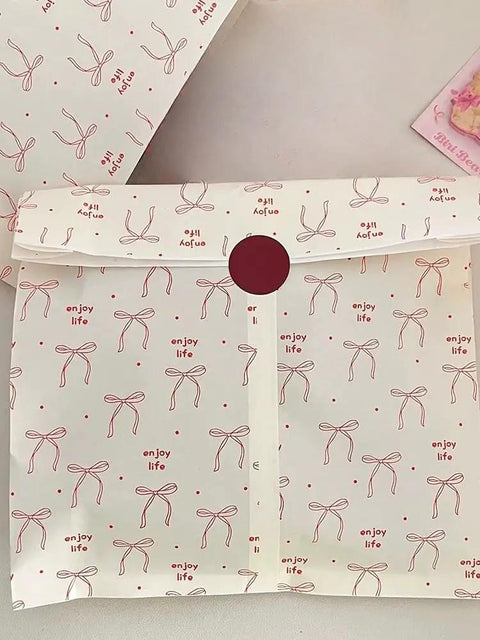 Red Bow Kraft Paper Gift Bags With Stickers 50 Pack Small Boutique Treat Bags 10X9 80G White Kraft Bags with bow design