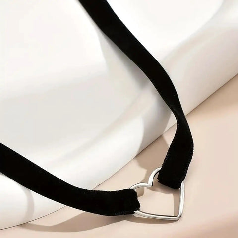 Adjustable Layered Black Necklace For Women With Sleek Dual Chain Design And Polished Alloy Pendant, featuring velvet lace and heart charm.