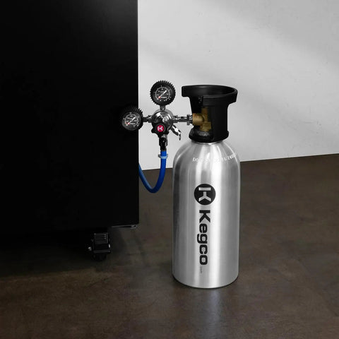 33 Cu Ft Lightweight Aluminum Nitrogen Tank Cylinder For High Pressure Up To 2216 PSI 153 Bar Corrosion Resistant Rust Free Gas Cylinder Ideal For Pros And DIY Projects Easy To Handle Corrosion Proof Aluminum Build For Longevity And Reuse next to regulator
