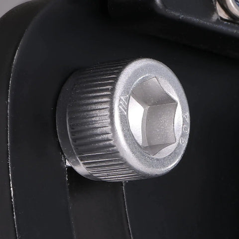 Close-up of Heavy Duty 3/8 16 X 1 1/4 Inch Socket Head Cap Screw for Allen Hex Key Drive full thread use.