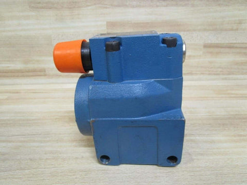 Side view of Directional control DB15G252/350 single unit 00730196 high-pressure spool, corrosion-resistant design.