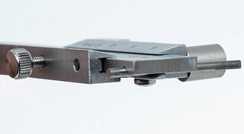 Top Shelf Parallel Marking Vernier Caliper 0 To 200mm 8 Inch Premium Stainless Steel close-up with carbide scribe tip.