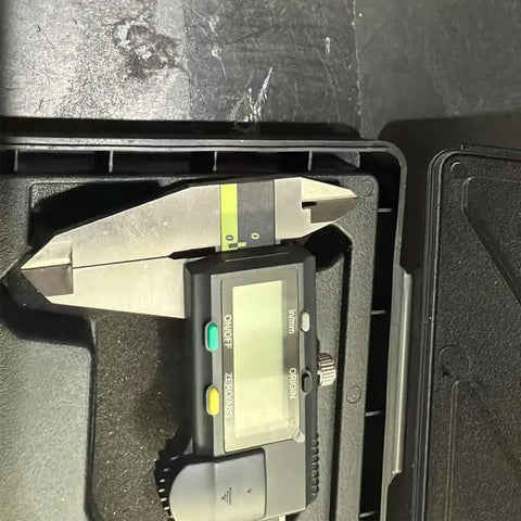 Top Notch 6 Inch Digital Caliper With 0.0005 Inch Resolution And 0.01 Mm, stainless steel vernier caliper in case