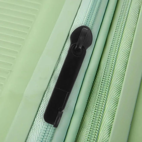 Explosion Proof Nylon Zipper Pull For Luggage Replacement Black 2.36 Inch Quick Release Zipper Head installed on a suitcase