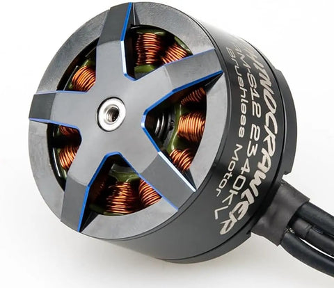Outrunner Brushless Crawler Motor 3524 1900KV close-up of CNC machined aluminum housing and 14 pole 12 slot design
