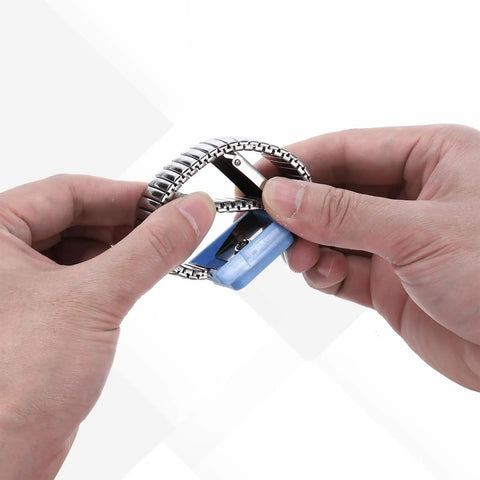 Hands adjusting Set Of 5 Blue Anti Static Wrist Straps For ESD Protection Adjustable 21 To 32 Cm Length 6.7 Inch Perimeter Wristbands