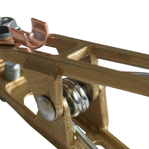 Close-up of Heavy Duty A-Shape Metal Ground Welding Earth Clamp With Copper Grip Clip showing details of the copper clip.