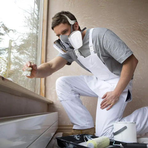 Man wearing Reusable Half Face Mask With Glasses For Gas Dust Paint Car Spraying And Organic Vapors Pro Grade Filter Cotton painting