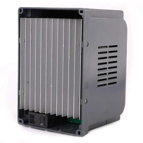 Variable Frequency Drive VFD 1 Phase 220V To 3 Phase 380V Output 1500W Motor Speed Controller With Flame Retardant Shell Rugged High Speed Control For Heavy Duty Industrial Equipment, gray vented housing