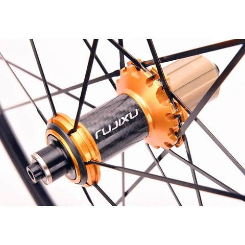 Close-up of 700C Carbon Hub Wheelset For Road Bikes With Aluminum Rim Quick Release Disc Brakes Ultra Lightweight Double Wall