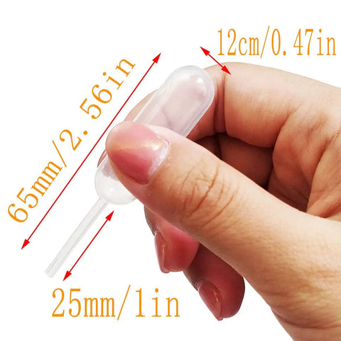 Clear 4Ml Plastic Dropper Pipettes, 100 Pack For Flavor Transfer And Decorating, Ideal For Chocolates And Strawberries, Cupcakes, Ice Cream, Mini Cakes, Waffles, Kid Friendly Art Projects, Kitchen Craft Supplies, 12cm dropper pipette in hand