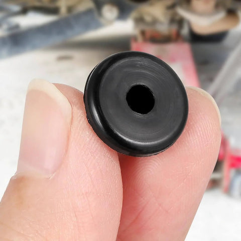 Close-up of Five Pack Hydraulic Jack Oil Plugs For Floor And Bottle Jacks Flat Head Reservoir Filler Plugs 0.55 Inch Hole
