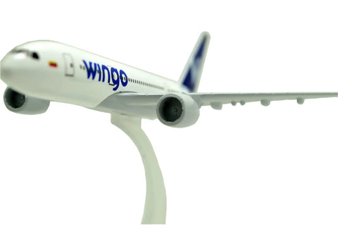 1:400 Die Cast B787 Wingo Airplane Model Collectible, 16 cm Long Metal Aircraft Replica With Random Base And Stand in flight display