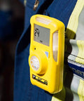 BWC2-H BW Clip Single Gas H2S Monitor With Hibernation Mode clipped to a worker's uniform, displaying gas levels