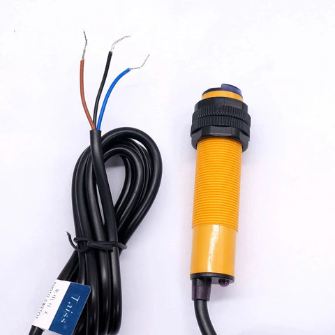 Retroreflective Photoelectric Sensor 2m Sensing Range NPN NO 3 Wire Proximity Switch Infrared Emitter Receiver with attached wires.