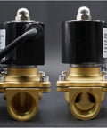 Waterproof Solenoid Valve For Water Systems Sizes 1/2 3/4 1 2 Inch Normally Closed IP68 Submersible Fountain Valve close-up, brass body