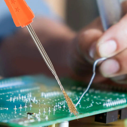 7 Piece Soldering Repair Tool Kit With Desoldering Pump And Wick, Double Sided Soldering Aids For Circuit Board Maintenance in use
