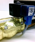 Delta Point Dpl-12Gm-6-E1c-Fe12-F-Y Water Shut Off Valve With Flow Meter For Industrial Plumbing And Process Lines Heavy Duty Valve Assembly Like New Used Condition 15 Lb Weight brass valve close-up with blue solenoid