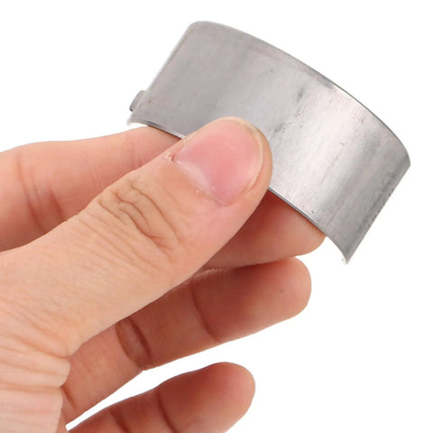 Two Pack Iron Connecting Rod Bearings For Diesel Engines And Generators, Low Friction High Temp Wear Resistant Replacement Part For Agricultural Machinery close-up