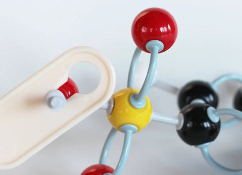 Organic Chemistry Molecular Model Kit For Students With 88 Atoms And 140 Bond Parts Color Coded Atoms For Visual Hands On Learning