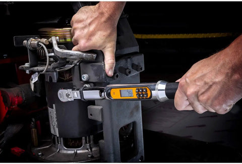 Using One Quarter Inch Drive 120XP Flex Head Electronic Torque Wrench With Angle Readout Pro Grade Quality in tight workspace