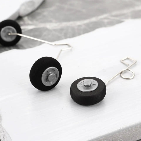 Five Pair Front And Rear RC Plane Wheels For Foam Fighter F22 Su27 HW33 Durable Metal And Sponge Tires close-up view