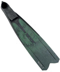 Long Fins For Scuba Diving Spearfishing And Freediving Green Size 11 12 Made In Italy Top Performance Dive Gear For Power Kicks Endurance And Speed Ideal For Apnea And Deep Dives, showing green fin angled view