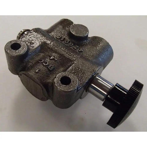 Two Way Hydraulic Single Selector Valve for Heavy Duty Performance, Handles Up To 2500 PSI, 20 GPM Flow, 1/2 Inch Work Ports