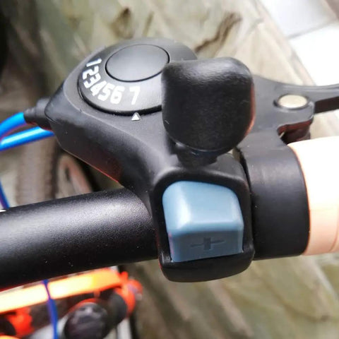 Close-up of the right trigger 7 speed for 3x7 Mountain Bike Thumb Shifter Set With Right Trigger 7 Speed And Left Friction Thumb Lever