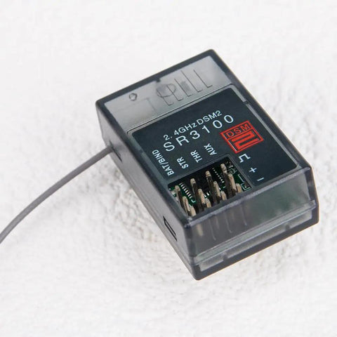 SR3100 2.4GHz DSM2 3 Channel Surface Receiver for DX3R DX4C DX5C transmitters with visible antenna and connectors