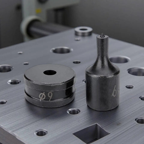 Heavy Duty Hydraulic Round Hole Punch Die Set Built Like a Workhorse With Premium Alloy Steel For Swift Sheet Metal Stamping On Steel Copper Aluminum Plate Projects