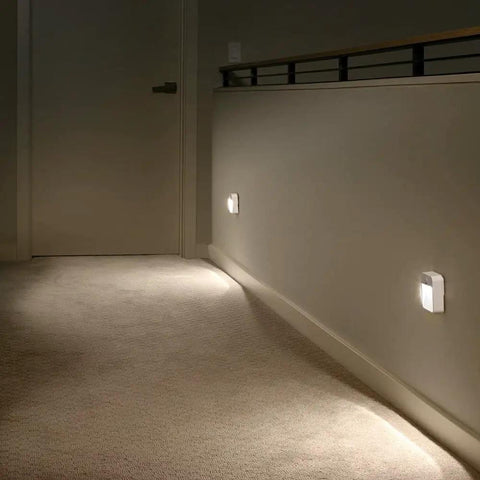 Stick Anywhere Motion Sensing LED Night Light AA Battery Powered Auto On In Darkness Cordless Weatherproof Bright White