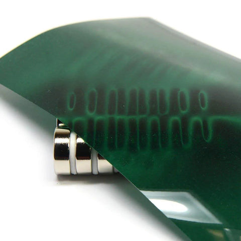 Green Magnetic Viewing Film 4x6 Inches For Quick Magnetic Field Visualization over magnets showing field lines