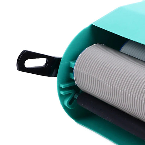 Close-up of Professional Five Inch Knurling Decorator Roller With Comfortable Anti Slip Handle for easy texture application.