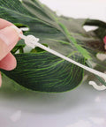 Garden Plant Support Clip And Vine Pull Hook Trellis Fastener For Cherry Tomatoes And Vegetable Vines Keeps Fruit Stems Steady To Prevent Breakage In Wind And Heavy Fruit Weight Ideal DIY Garden Maintenance Gear, white plastic clip on vine