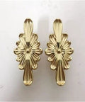 Light Luxury Dope Brass Forged Special Shaped Drawer Knob For Cabinets And Wardrobes Golden Copper Handle in floral design, 1 piece.