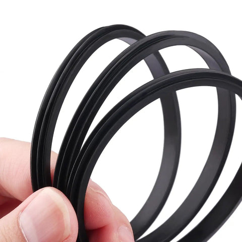 Replacement Silicone Gasket For Magslider Lids On 30 Oz Tumbler 16 Oz Mug And 26 Oz Cup, black silicone rings held by hand