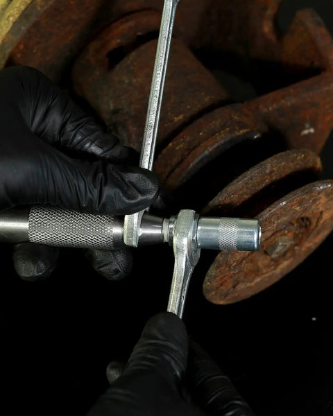 Heavy Duty Grease Fitting Cleaning Tool Zerk Cleaner Hammer for flushing stubborn dried grease from shafts bushings joints and pins