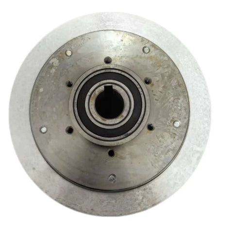Front view of Magnetic Powder Clutch And Electromagnetic Brake For Industrial Automation, DC24V 30W for heavy machinery.