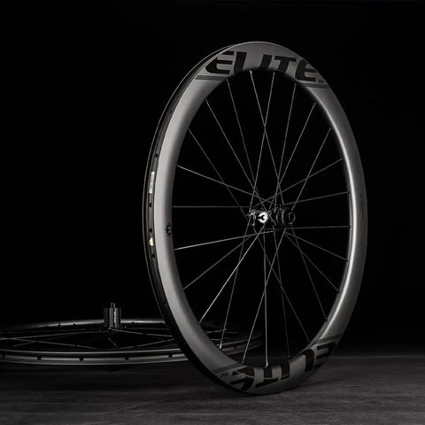 700C Carbon Disc Brake Wheelset With 55mm Profile And 31mm Width, Tubeless Ready Clinchers, Center Lock, Lightweight Aero Build