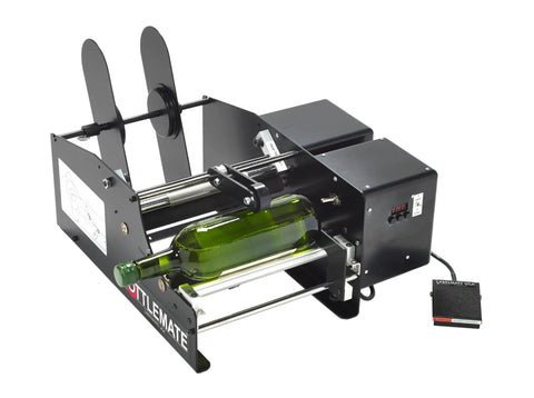 No Sweat Heavy Duty Automatic Label Applicator For Round Containers Dual Sided Bottle Labeling Machine, black design, bottle in place.