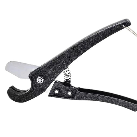 Side view of 32mm Pipe Cutter With Ratchet Mechanism For PVC Tubing And Plastic Hose Easy One Handed Cut With Durable Steel Blade