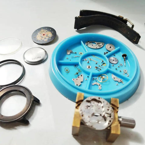 Pro Grade Watch Movement Dust Cover Tray With Six Slots Plastic Anti Dust Guard Accessory Storage Box For Watchmakers Spare Parts Kit
