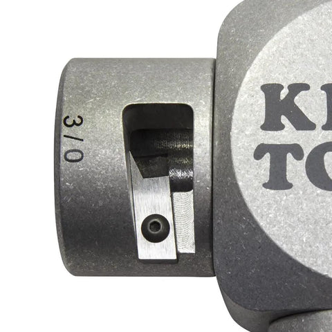 Close-up of Large Cable Stripper For 2/0 To 250 MCM Cables With Clover Design, showing the 3/0 setting and blade detail.
