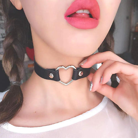 Genuine PU Leather Love Heart Choker Necklace For Men Women With Rugged Gothic Chain adjustable collar worn with braided hair.