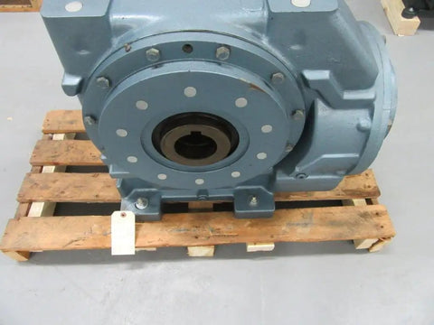 Heavy Duty C1020WAAQ Gear Reducer With 1 To 40 Ratio, robust gearbox on wooden pallet, designed for industrial machinery.