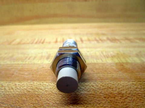 Industrial Automation Inductive Proximity Sensor 5mm Sensing Range Built Tough, 10 to 40V DC, PNP Output, RoHS Compliant