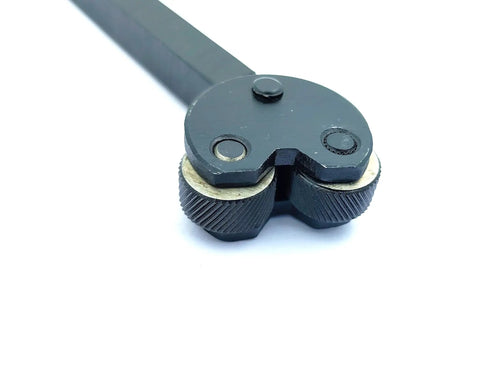 Half Inch Shank Knurling Tool For Lathe Machines With Self Adjust Pivot Head, Hardened Alloy Steel Knurls For Diamond Pattern, Dual Or Single Wheel Sets, Scissor Clamp Type, CNC And Manual Use, Ideal For Machinists, Hobbyists And Model Makers