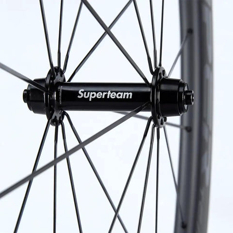 Close-up of spokes on 50/25mm UD Matte Finish Carbon Wheelset For 700c Tubeless Ready Black Road Bike With V Brake Compatibility